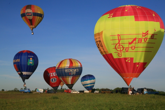 «Поющий экипаж» начнет сольную спортивную карьеру в воздухоплавании (воздушный шар, великие луки)