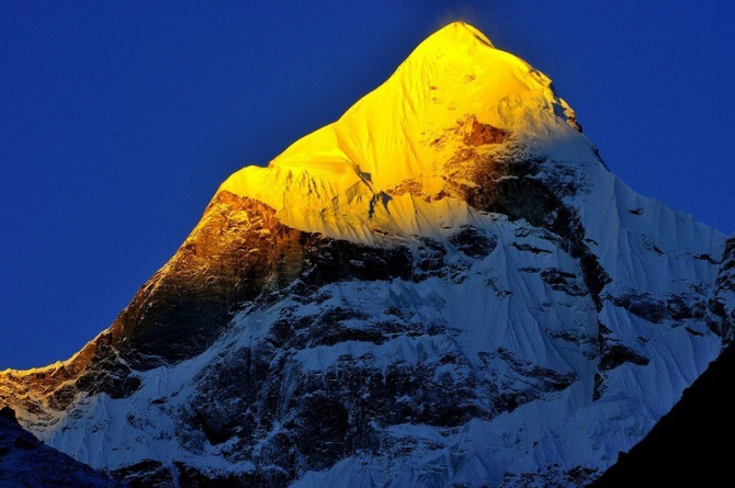 Осенью 2017 американские альпинисты сделали первопроход по юго-западной стене пика Nilkantha в Гималаях (Альпинизм, гималаи, новый маршрут)