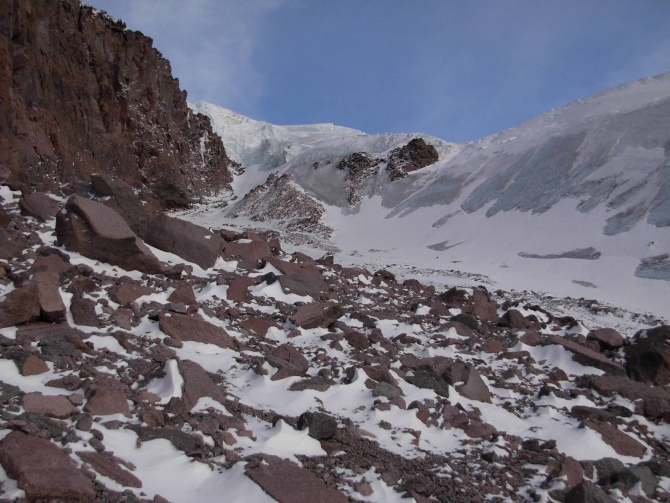 Одиночное зимнее восхождение на Западный Эльбрус с запада через Утюг со спуском на юг. Январь 2018 (Альпинизм, зима, соло)