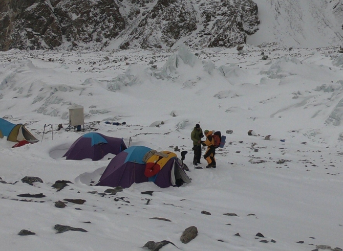 Новости с К2: Обстановка в базовом лагере (Альпинизм, зимний альпинизм, экспедиции, пакистан, каракорум, горы, поляки)