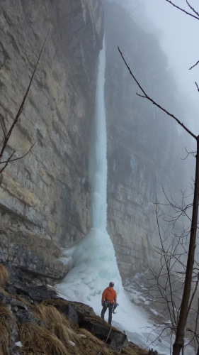 Ледолазание в Тызыле (Ледолазание/drytoolling, замерзшие водопады, первопролазы)