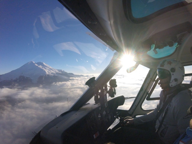 Как выбрать страховку для гор и сколько стоит эвакуация вертолётом в популярных горных районах мира? (страховка, вертолет, мчс, страховой случай)