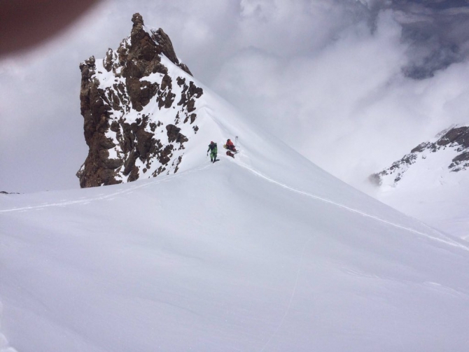 Элиас Миллеру: &quot;Ты – это твой опыт, как плохой, так и хороший.&quot; (Альпинизм, нуптце, северо-западная нуптце, Le Gang des Moustaches, первопроход, альпийский стиль, горы, непал, альпинизм, крутые, piolets d&#039;or)