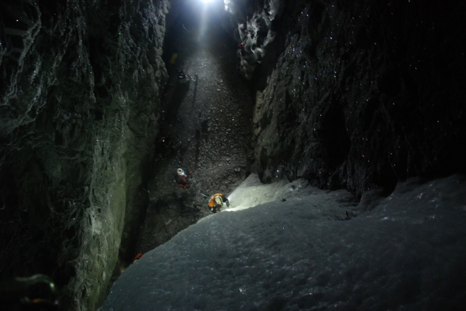 Ледолазание в Магнитском руднике (Ледолазание/drytoolling)