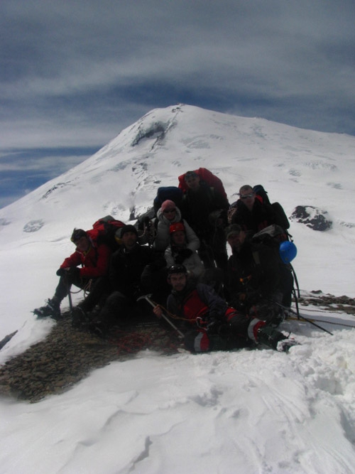 Майский Эльбрус 2009 (восхождение, поход, кавказ, альпинизм, горный туризм)