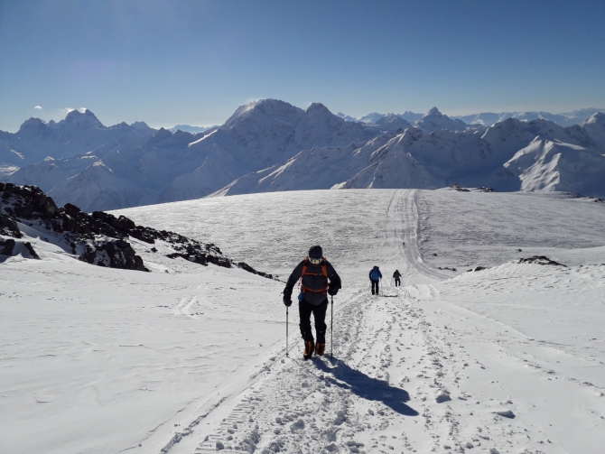 Эверест 2021: Проверка кандидатов зимним Эльбрусом (Альпинизм, экспедиция, зимний эльбрус)