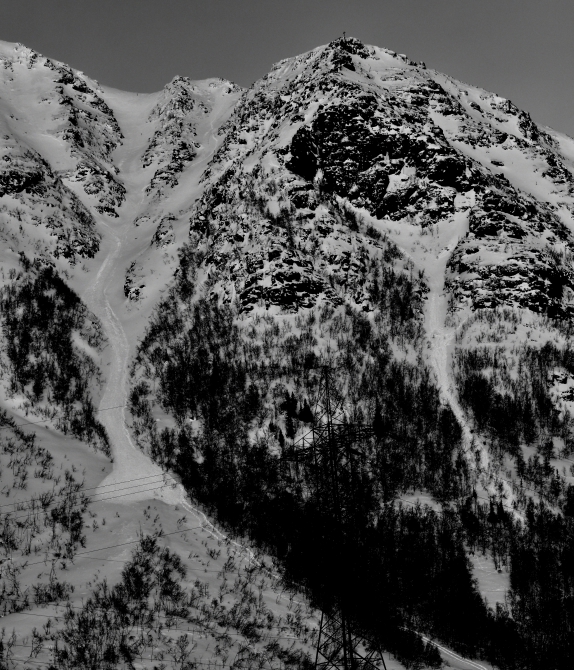 Вот маршрут простой… или о опасностях спуска с горы Юкспорр (Хибины). (Альпинизм, безопасность, лавины.)