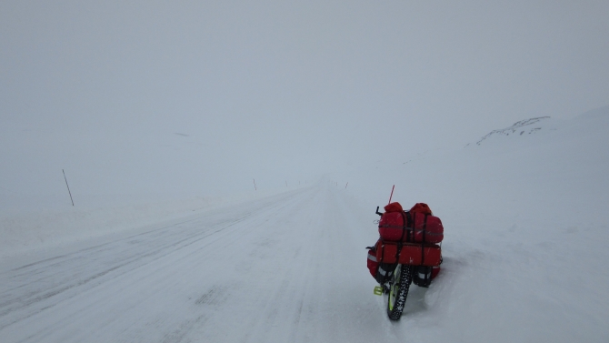 Ничего, кроме снега (Вело, норвегия, тундра, арктика, велопоход, велотуризм)