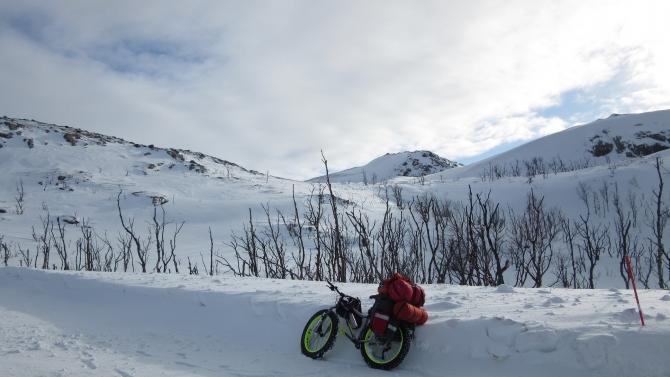 Ничего, кроме снега (Вело, норвегия, тундра, арктика, велопоход, велотуризм)
