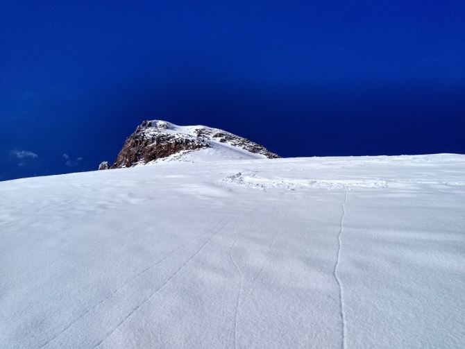 Красивая лыжная линия на Эльбрусе (Альпинизм)