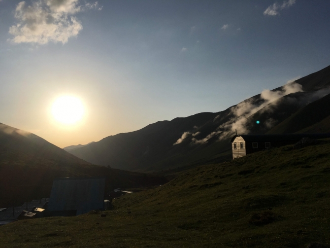 Горный поход 2КС вокруг Эльбруса (Май-Июнь 2019) Часть 2 (Горный туризм, кавказ, Отчет о горном походе вокруг Эльбруса, туризм)