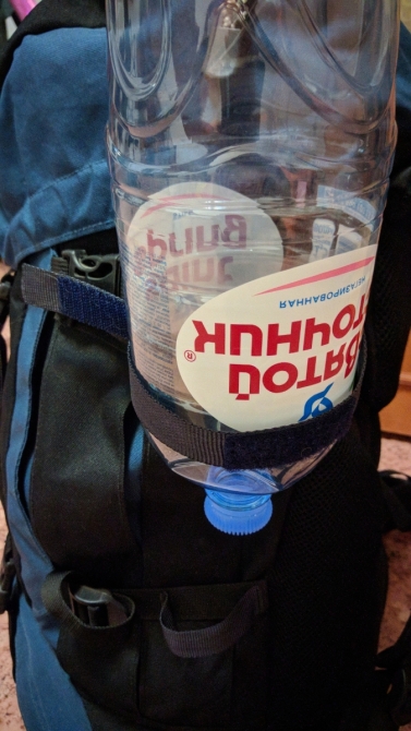 Тюнинг рюкзака для облегчения переноски воды в полторашке