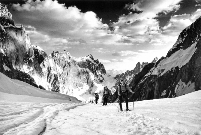 Фотовыставка «Долина Хан», или Вершины, на которых никто не бывал (Альпинизм)