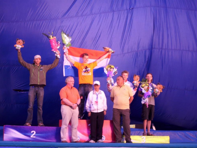 Чемпионат в Китае - еще один день награждений. (Скалолазание, russia-kazzakhstan, sport climbing, skala, rock for everybody, klenov)