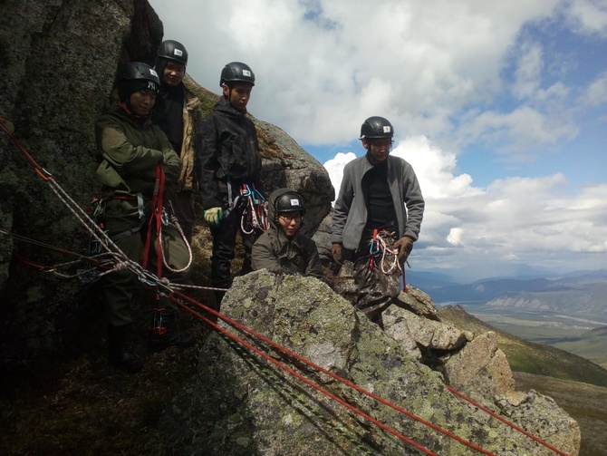 Освоение нового альпрайона в Якутии в горной системе Черского, хребет Тас-Кыстаабыт (Альпинизм)