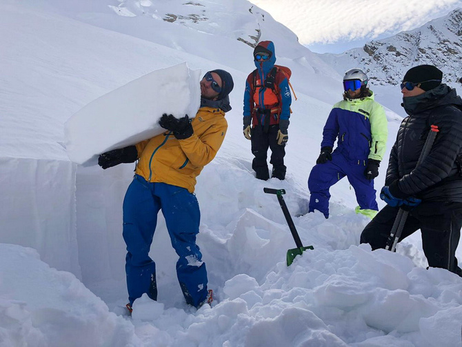 Лавинное образование в России выходит на международный уровень (Горные лыжи/Сноуборд)