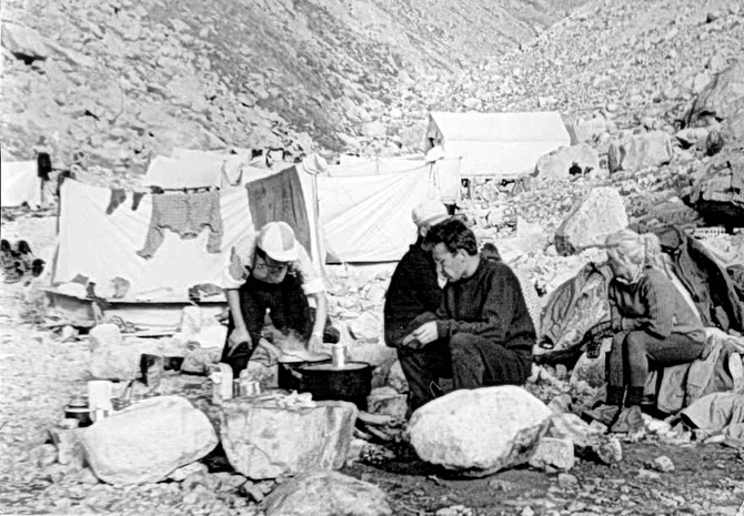 История Киргизского альпинизма ()
