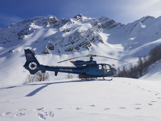 Хели-ски: автостопом по горам на вертолёте (Горные лыжи/Сноуборд)