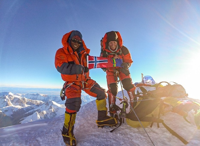 Норвежская альпинистка Кристин Харила идет на рекорд