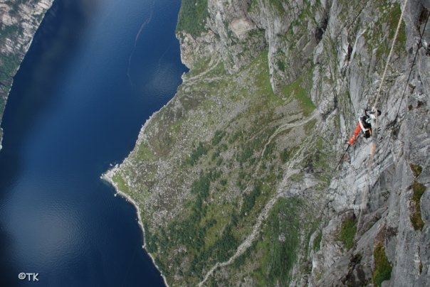 Результаты проекта Ультрамарин в 2009 году (BASE, ropejumping, rapt, кьераг, рекорд, прыжки с верёвкой, рапт, прыжки с веревкой, норвегия, кьерак, роупджампинг)