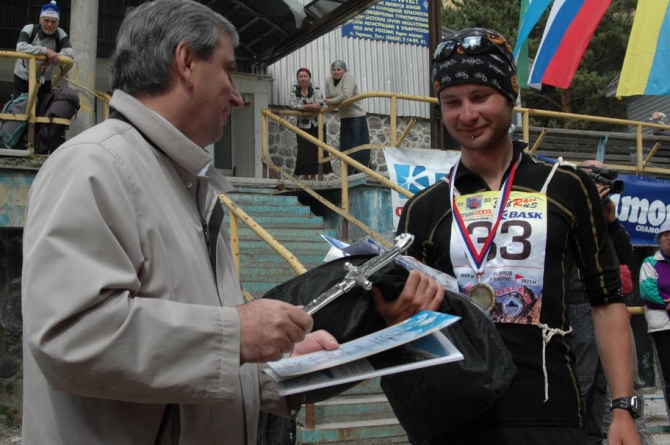 Валентин Вергилюш, победитель internatinal Elbrus Race 2009 в "Классике" номинирован на премию Прорыв! (Альпинизм, russianclimb.com, top sport travel, забег, рекорд, bask, эльбрус)