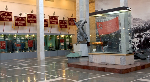 Инсталляция БАСК «Знамя Победы на Эльбрусе» в рамках проекта «Из чего состояла Победа» в музее Вооруженных сил РФ (Альпинизм, bask, великая отечественная война, кавказ)
