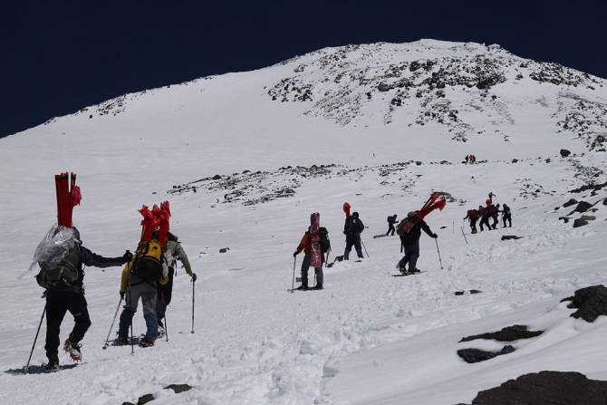Тренд нынешнего фестиваля RedFox Elbrus Race – массовость (Бэккантри/Фрирайд, забег, эльбрус)