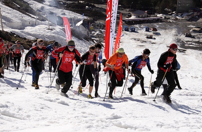 Спешите поздравить своих друзей, принявших участие в международном Фестивале Red Fox Elbrus Race 2010! (Снегоступинг, 2010 skyrunner® world series trials, вертикальный км, vertical skyrace®, забег на эльбрус, isf, фестиваль, снегоступинг, ски-альпинизм, эльбрус, фар)
