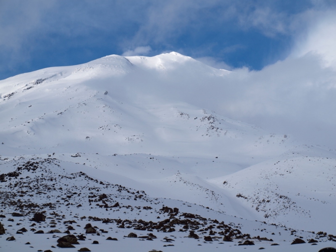 Немного снега в преддверии жаркого лета Арарат на лыжах (Альпинизм, сообщество любителей ски-тура, май, турция, восхождение, лыжи)