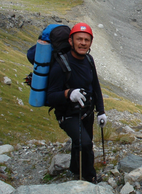 МЧС России отметило Андрея Швырева за подготовку общественных спасателей-альпинистов (Альпинизм, фар)