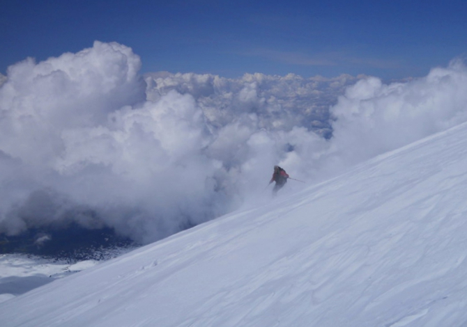 Спуск с Арарата, фото друзей (Альпинизм, сообщество любителей ски-тура, турция, восхождение, ски-альпинизм)