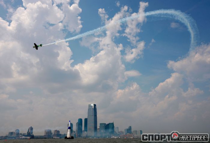 Red Bull Air Race -  пятый этап прошел в Нью-Йорке (Воздух)