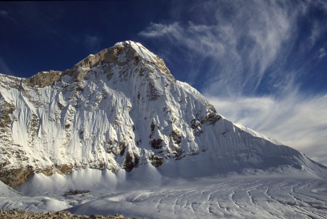 Неизвестная вершина Hongu Chuli в дикой долине Хонгу (Hongu Valleys). Непал (Альпинизм, туризм, путешествия, альпинизм)