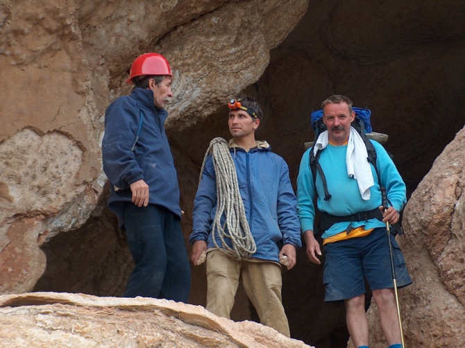 Спелео Экспедиция "Неизвестный Тянь-Шань" 2010 (Спелеология, пещера, киргизия, горы азии)