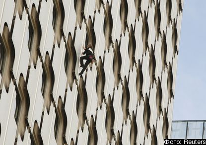 В Сиднее француз без страховки забрался на крышу 150-метрового небоскреба (события, происшествия, австралия)