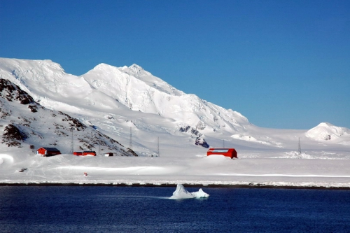 Антарктида или Последний материк (Путешествия, станция, айсберги, корабль, пингвины, антарктика, фото)