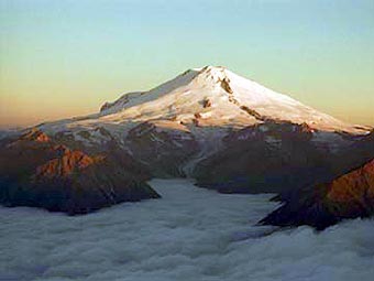 Плату за подъем на склоны Эльбруса хотят увеличить до 300 долларов!!! (Альпинизм, альпинизм, горный туризм, нацпарки, поборы)