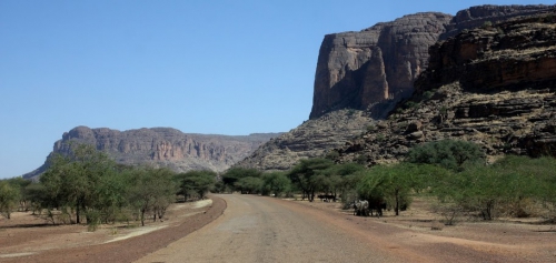 Мали. Пустынная лихорадка (ито, тирольская декларация, противостояние)