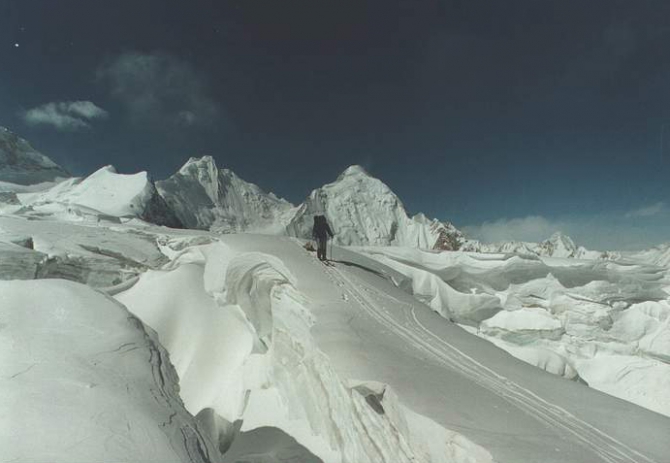 ТК МАИ. Лыжный поход по Восточному и Центральному Памиру. (Путешествия, сарезское озеро, пик революции, музкол, лыжный туризм)