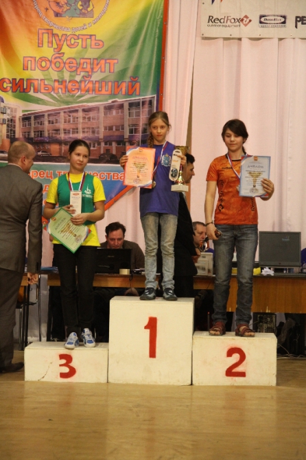 Молодежный Кубок ФСР «Янтарные Вершины-2011»: итоги 3-го дня (Скалолазание, черешнев, калининград)