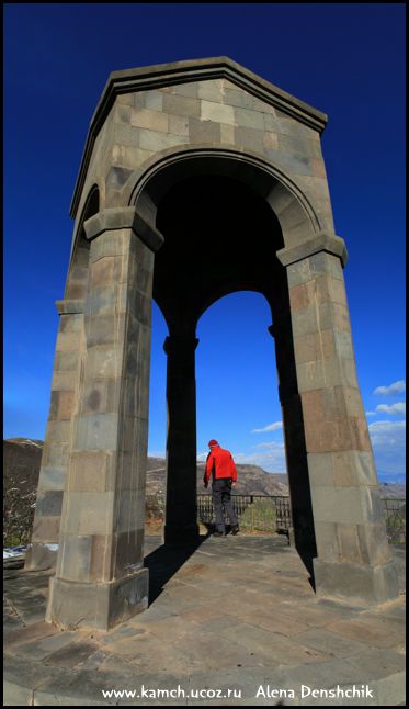 Армения. Окрестности Татева. Доисторический памятник Караундж (Зорац Карер). (Путешествия)