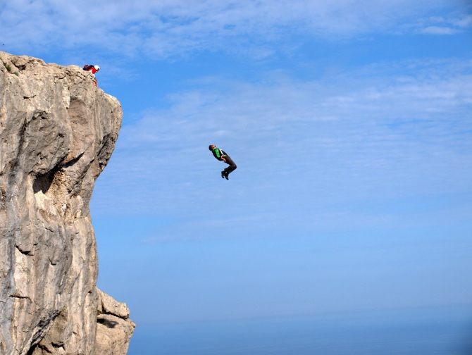 BASE-solo climbing (с парашютом) на Шаан-Кая (Скалолазание, jumping, бэйс, bouldering, без страховки, скалолазание)
