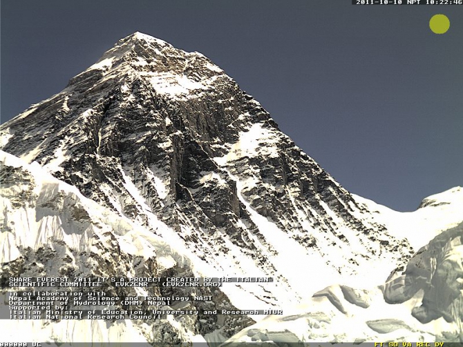 Web-камера с видом на Эверест (кала-патар)