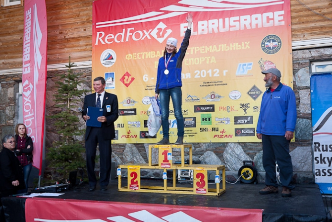 Дизайнер компании "Red Fox" победила в забеге на Эльбрус! (Скайраннинг, red fox elbrus race, скайраннинг)