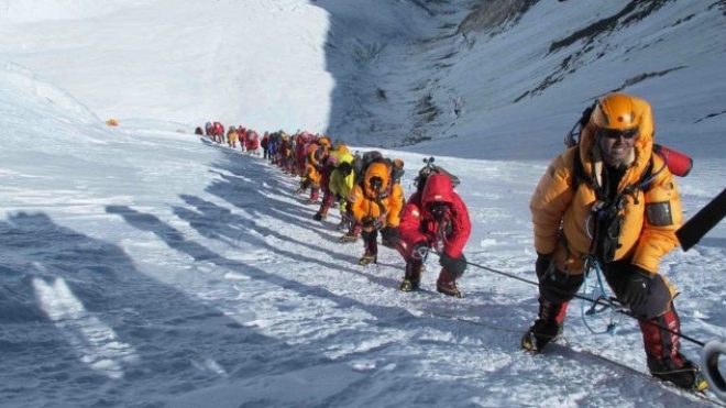Эверест 2012: ужасы перильного альпинизма (перила)