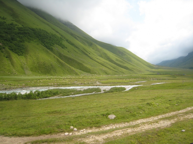 Редкопосещаемые ущелья Кавказа. Хазни. Фотозарисовка 2011года. (Альпинизм, альпинизм, ущелье хазни, путешествие)