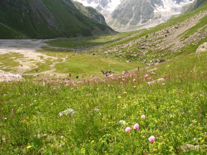 Редкопосещаемые ущелья Кавказа. Хазни. Фотозарисовка 2011года. (Альпинизм, альпинизм, ущелье хазни, путешествие)