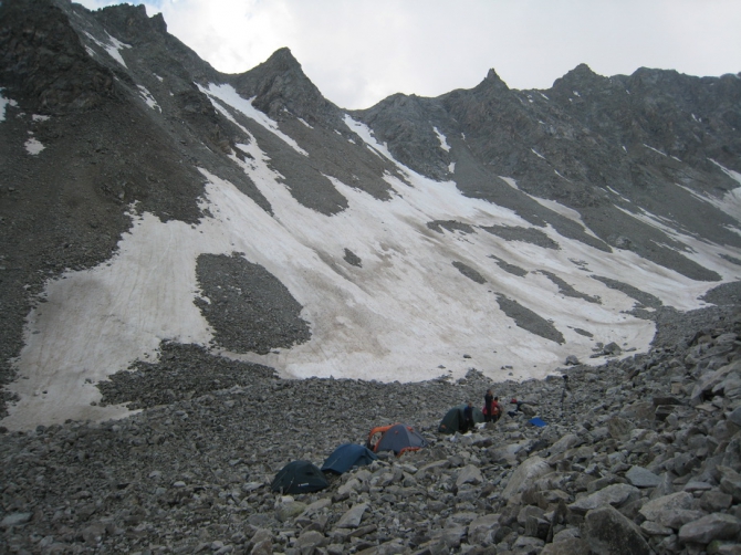 Редкопосещаемые ущелья Кавказа. Хазни. Фотозарисовка 2011года. (Альпинизм, альпинизм, ущелье хазни, путешествие)