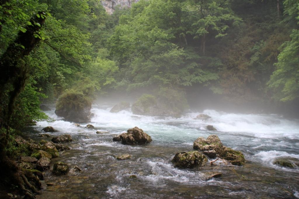 Температура воды в абхазии в мае. Водопад Амткел. Абхазия май 2021. Абхазия на майские. Абхазия май Рицца.