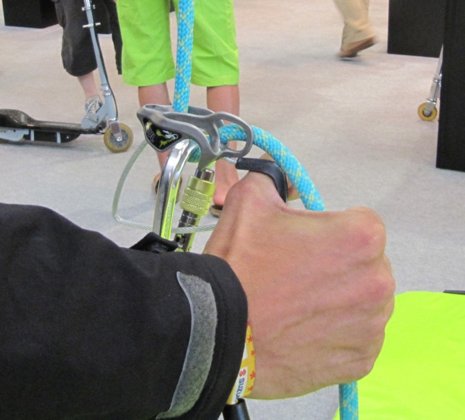 Новое автоблокирующее устройство от Edelrid на выставке в Outdoor в Германии (Альпинизм, выставка, страховка, гид-платы)